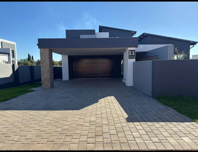 4 BEDROOM HOUSE FOR SALE IN MIDSTREAM ESTATE